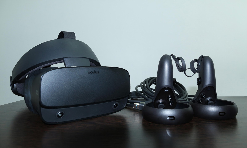 набор vr-шлем и контроллеры